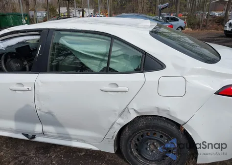 2022 Toyota Corolla Le z USA, uszkodzony, nr VIN JTDEPMAEXN3031006